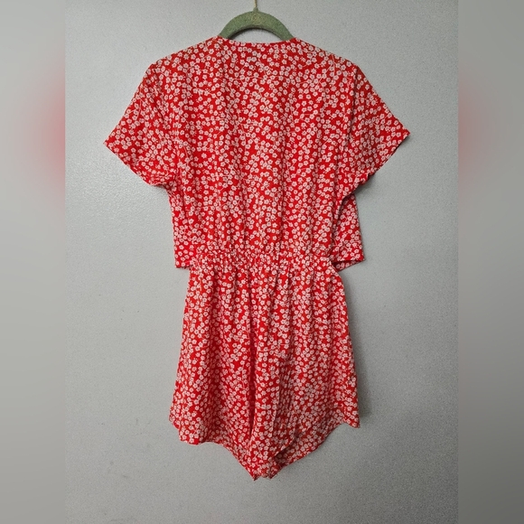Princess Polly Romper Virgo Tie Front Cut Out Playsuit Ditzy Floral Red Size 6 - Picture 7 of 10
